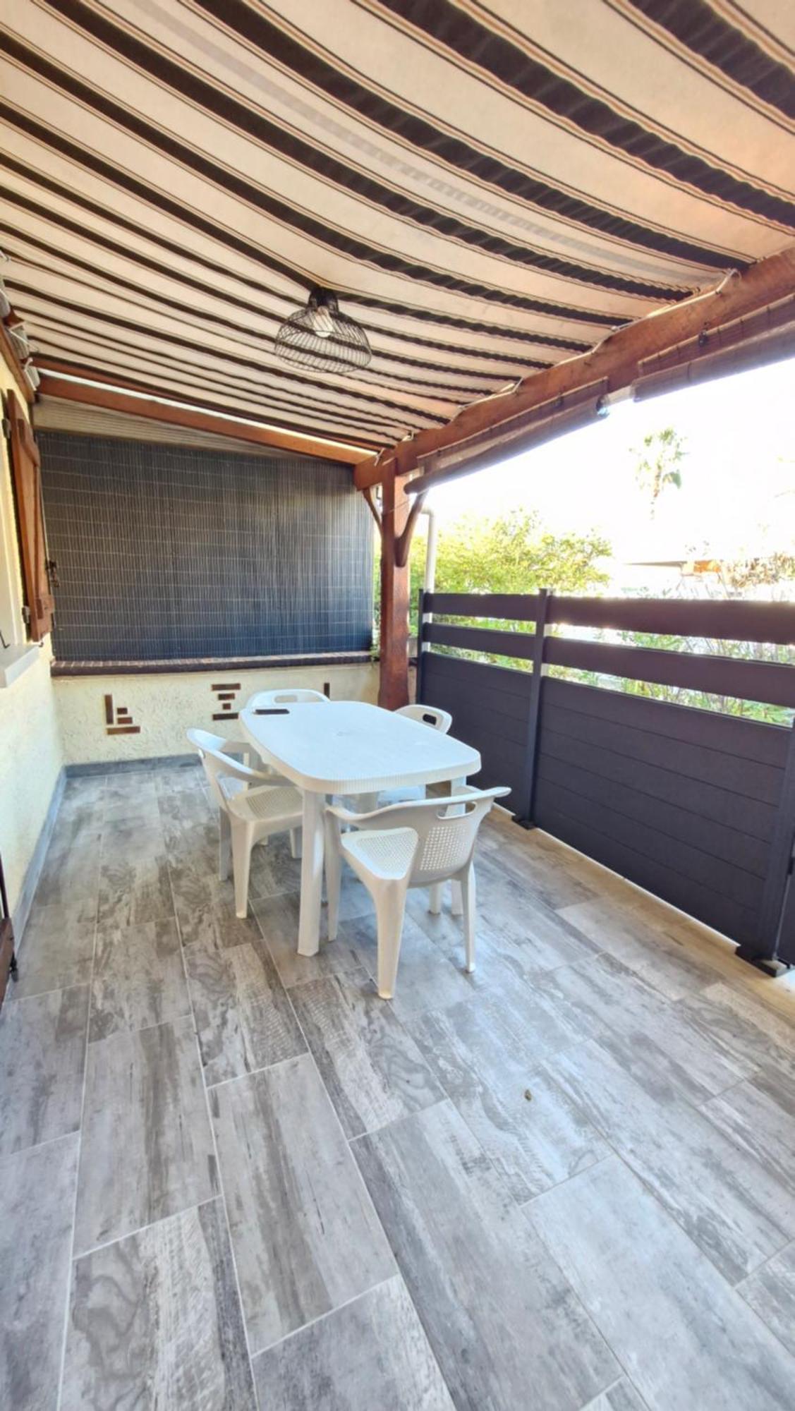 LES PATIOS DE LA MER : villa 4 pers proche de la plage Saint-Cyprien  Extérieur photo
